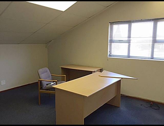 150M² OFFICE TO LET IN DIEP RIVER